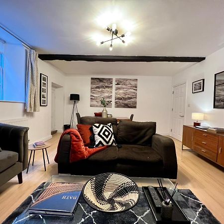 Superbly Located 2 Bedroom Luxury Apartment Bath Exteriör bild