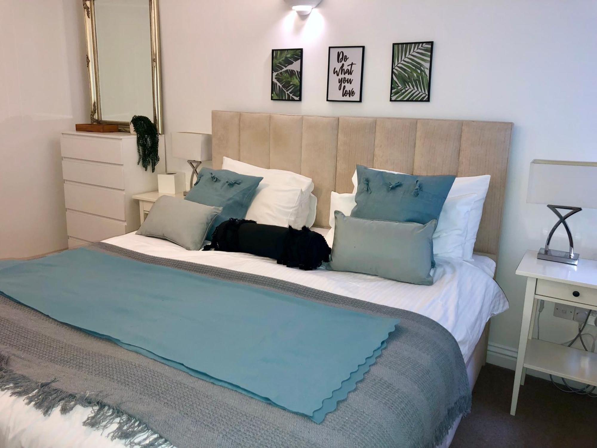 Superbly Located 2 Bedroom Luxury Apartment Bath Exteriör bild