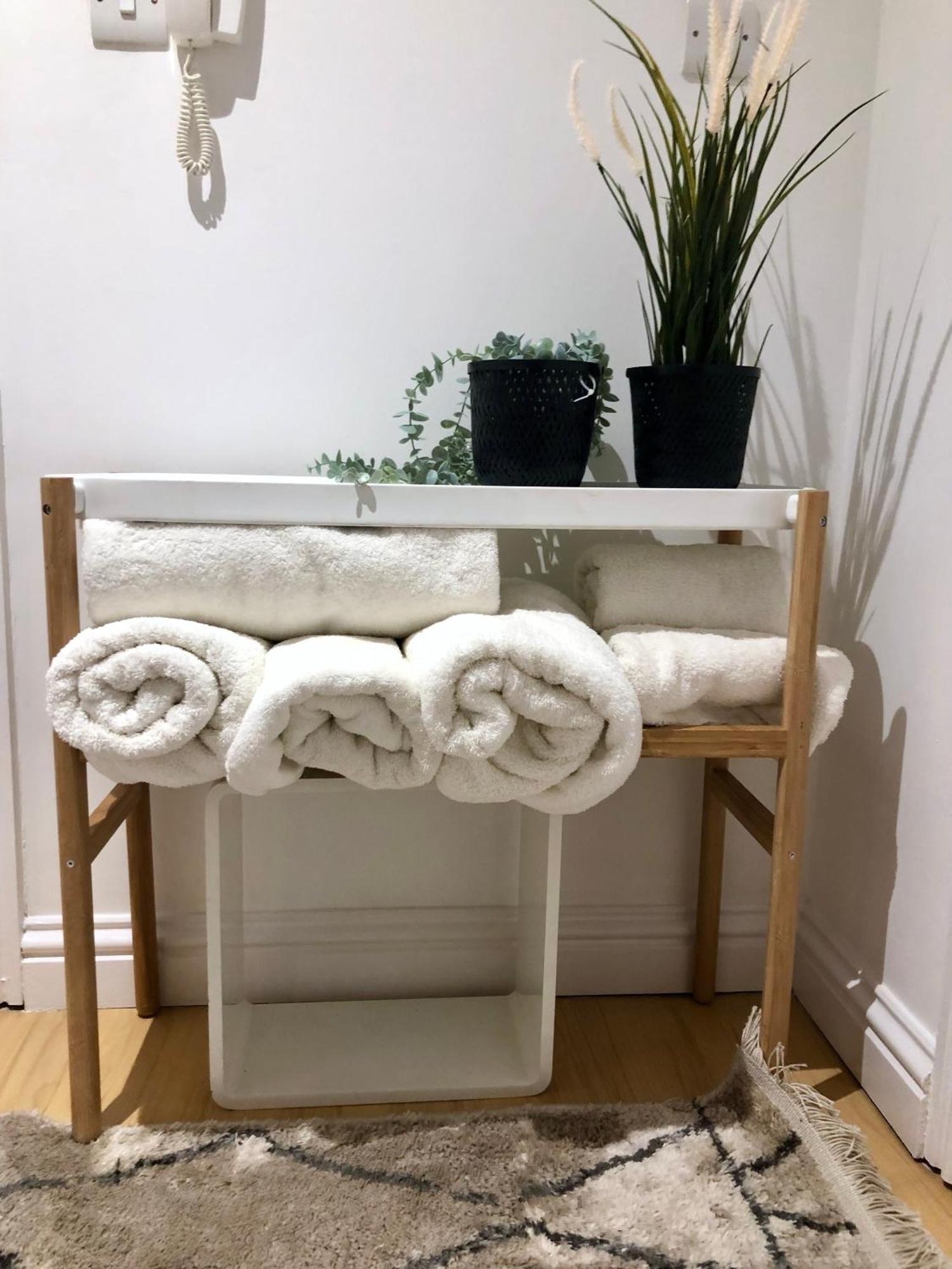 Superbly Located 2 Bedroom Luxury Apartment Bath Exteriör bild