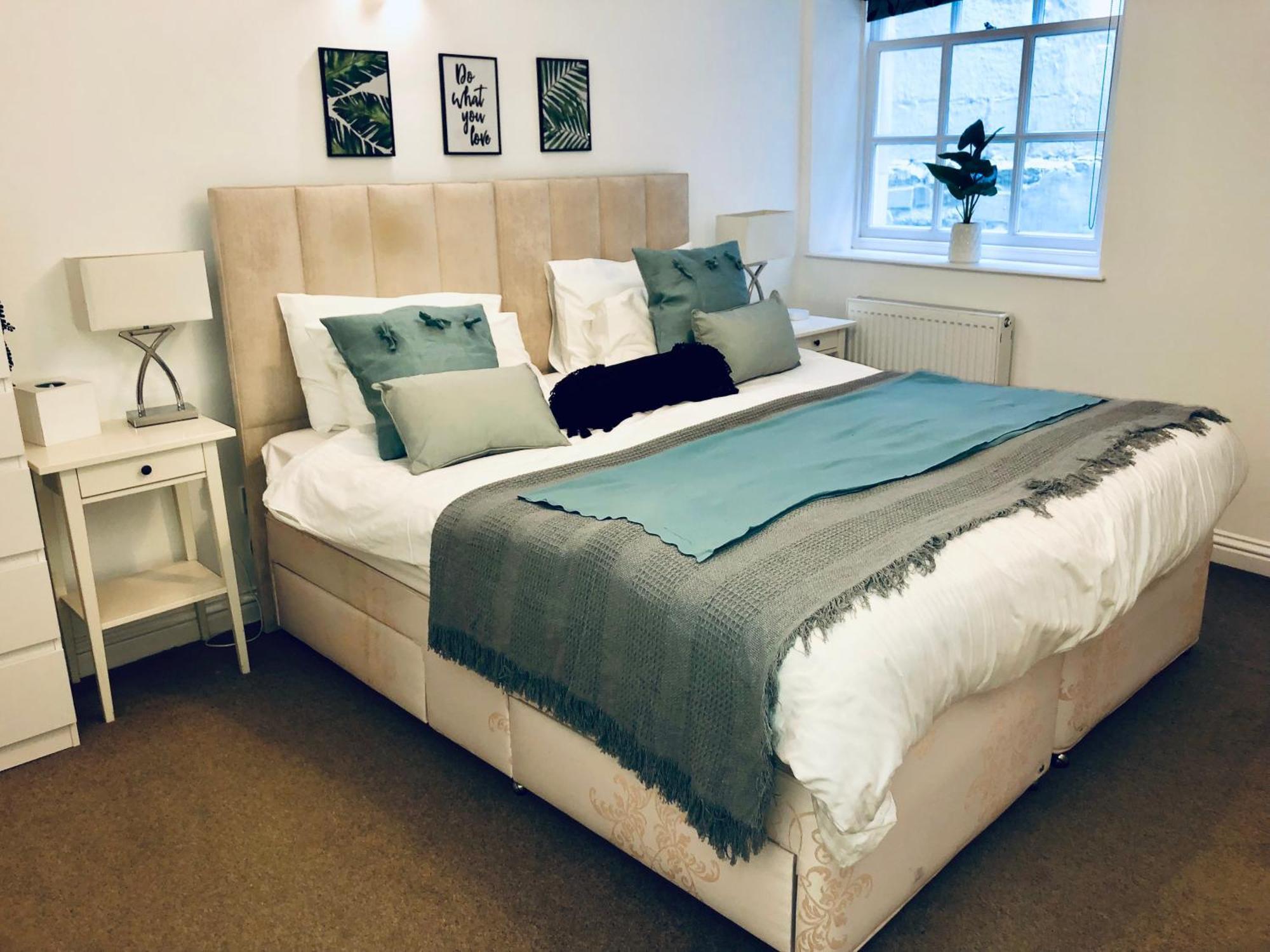 Superbly Located 2 Bedroom Luxury Apartment Bath Exteriör bild
